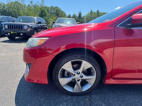 Used 2014 Toyota Camry SE FWD image 10