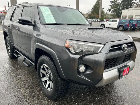 Certified 2020 Toyota 4Runner TRD Off-Road Premium w/ Moonroof Package image 3