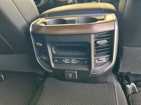 Used 2023 RAM 2500 Laramie AWD/4WD image 32