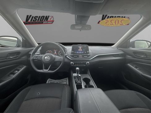 Used 2025 Nissan Altima 2.5 S FWD image 26