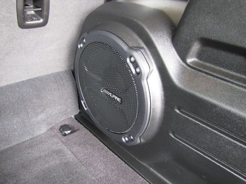 Used 2023 Jeep Wrangler Unlimited Sahara w/ Cold Weather Group AWD/4WD image 18