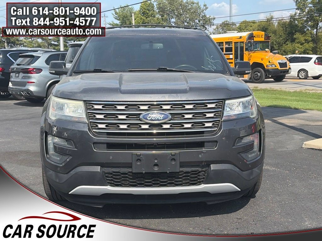 Used 2016 Ford Explorer XLT w/ Equipment Group 201A FWD image 2