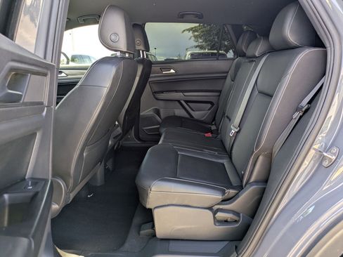 Used 2020 Volkswagen Atlas Cross Sport SE w/ Towing Package AWD/4WD image 28