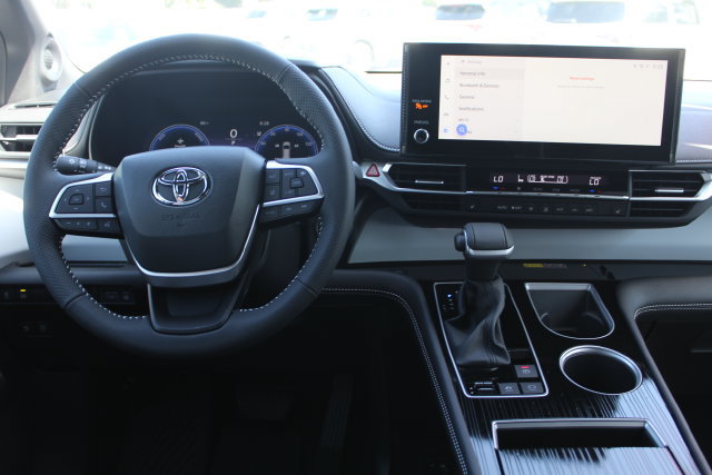 Certified 2026 Toyota Sienna XSE FWD image 44