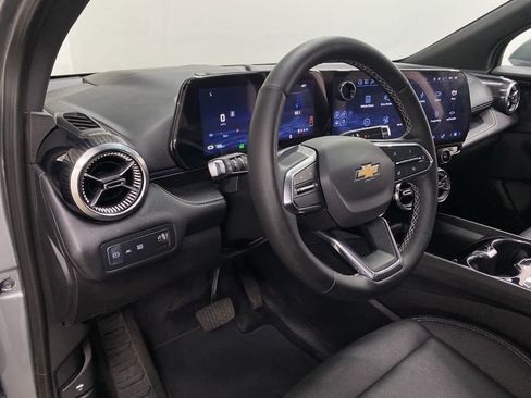 Used 2024 Chevrolet Blazer EV LT image 2