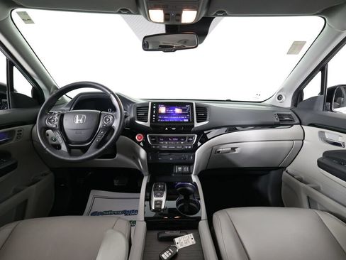 Used 2016 Honda Pilot Touring image 30