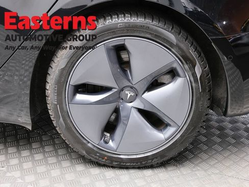 Used 2019 Tesla Model 3 Standard Range RWD image 8
