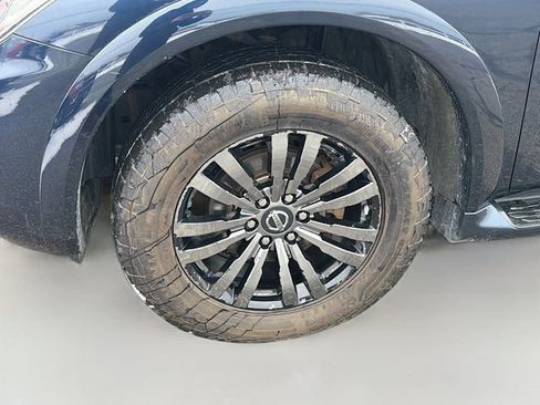 Used 2019 Nissan Armada Platinum image 32