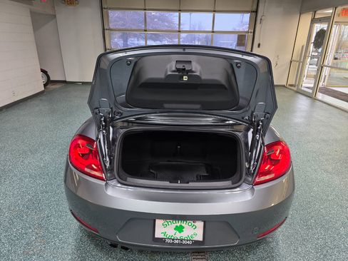 Used 2013 Volkswagen Beetle TDI image 25
