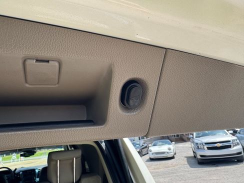 Used 2015 Chevrolet Tahoe LTZ RWD image 17