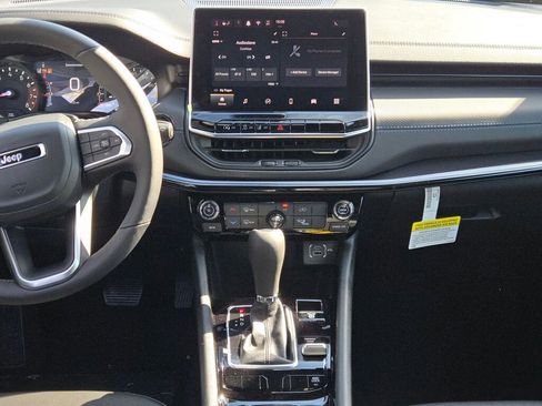 New 2026 Jeep Compass Latitude w/ Sun and Sound Group image 19