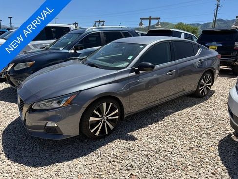 Used 2022 Nissan Altima 2.5 SR FWD image 4