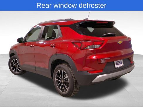 Used 2025 Chevrolet TrailBlazer LT image 5