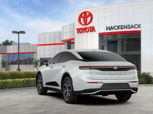 New 2026 Toyota Crown XLE image 7