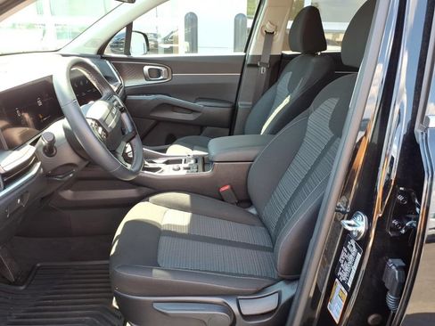 Certified 2026 Kia Sorento LX FWD image 11