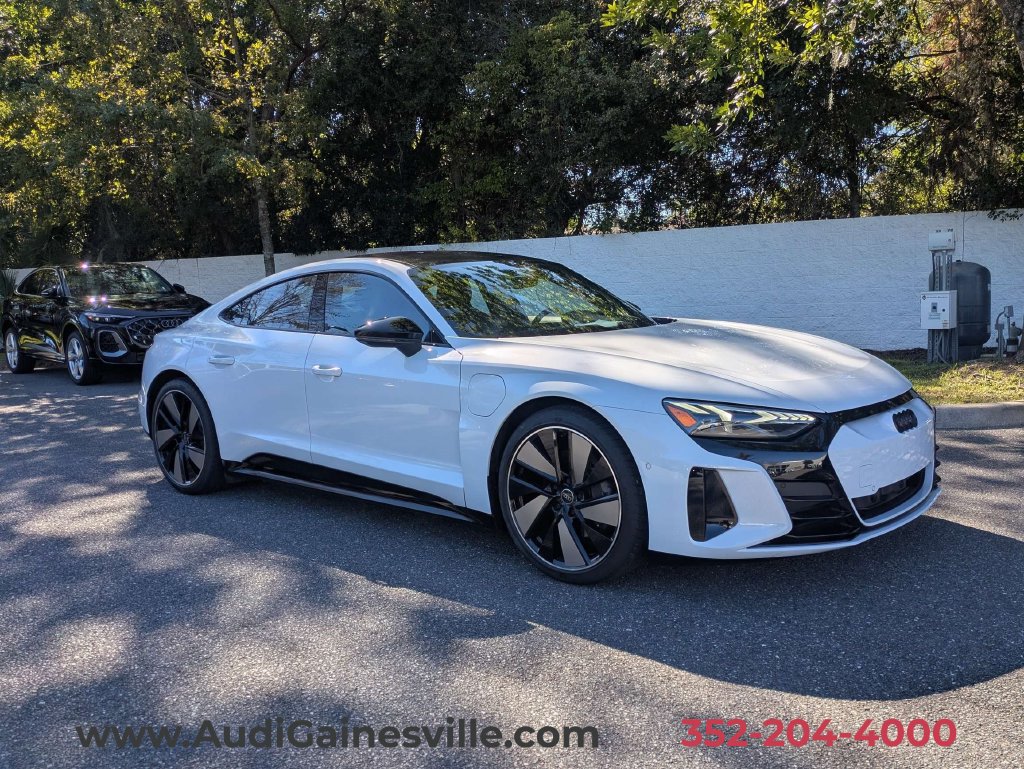 Used 2024 Audi e-tron GT Prestige AWD/4WD image 1