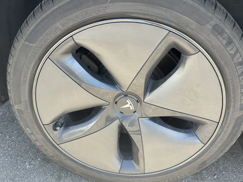 Used 2018 Tesla Model 3 Long Range AWD/4WD image 14
