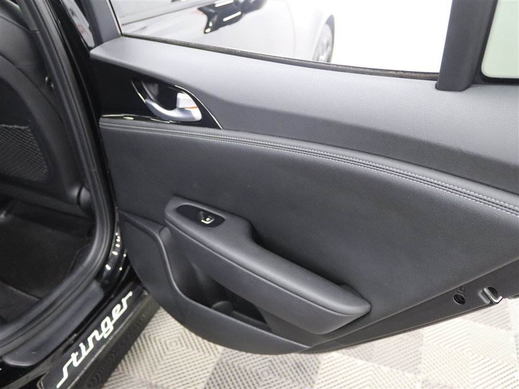 Used 2022 Kia Stinger GT-Line RWD image 23