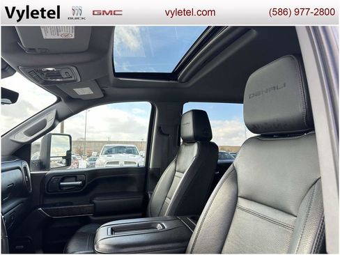 Used 2022 GMC Sierra 2500 Denali w/ Denali Ultimate Package image 23