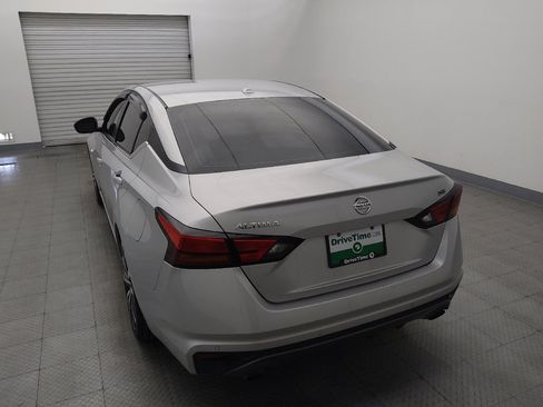 Used 2021 Nissan Altima 2.5 SR FWD image 6