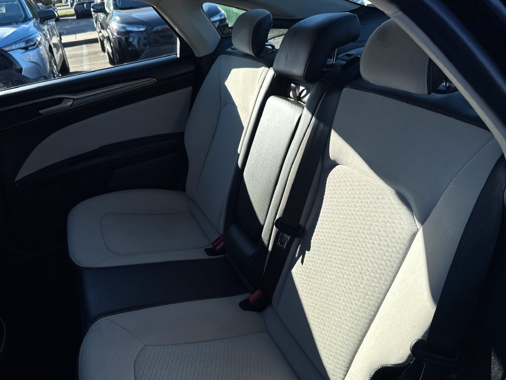 Used 2019 Ford Fusion SE w/ Equipment Group 151A FWD image 35