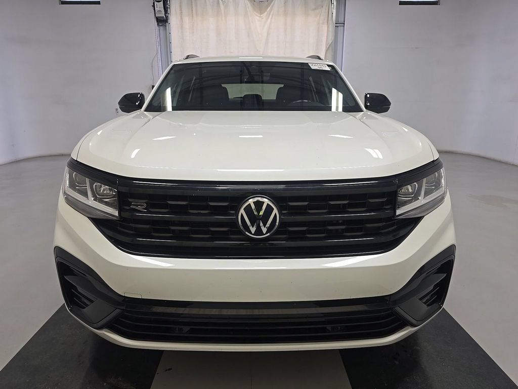 Used 2023 Volkswagen Atlas Cross Sport SEL R-Line AWD/4WD image 2