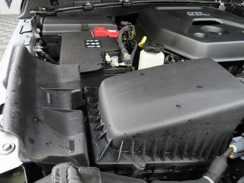 Used 2021 Jeep Wrangler Unlimited Sahara image 25