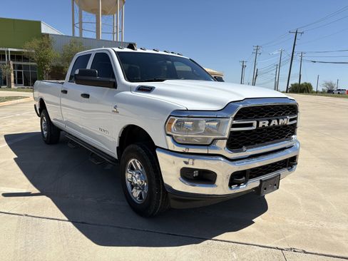 Used 2021 RAM 2500 Tradesman w/ Chrome Appearance Group AWD/4WD image 25