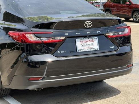 Used 2025 Toyota Camry LE FWD image 6