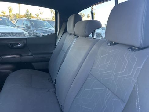 Used 2019 Toyota Tacoma TRD Off-Road image 33