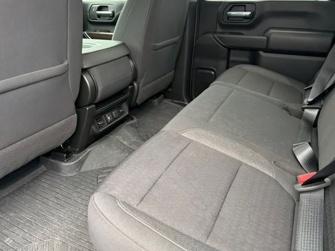 Used 2022 Chevrolet Silverado 3500 LT w/ Convenience Package image 9