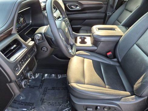 Used 2022 Chevrolet Tahoe LT w/ LT Signature Plus Package AWD/4WD image 15