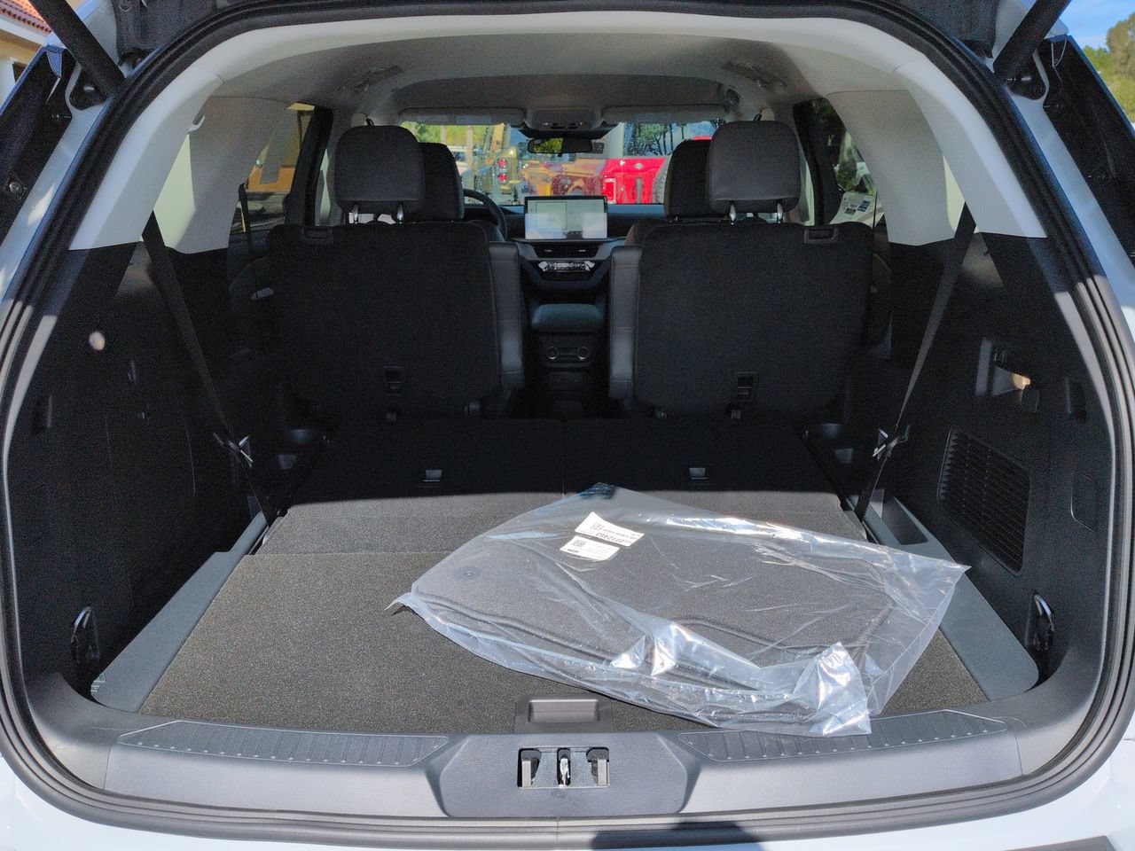 New 2026 Ford Explorer Active w/ Active Comfort Package RWD image 13