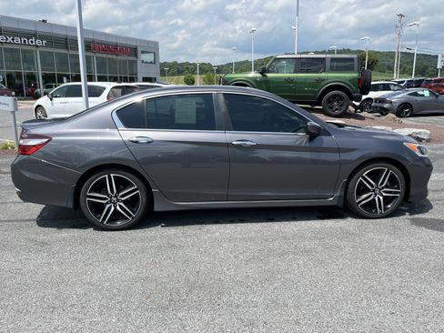 Used 2017 Honda Accord Sport Special Edition image 7