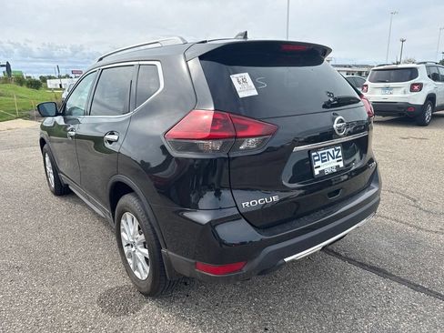 Used 2018 Nissan Rogue SV AWD/4WD image 5