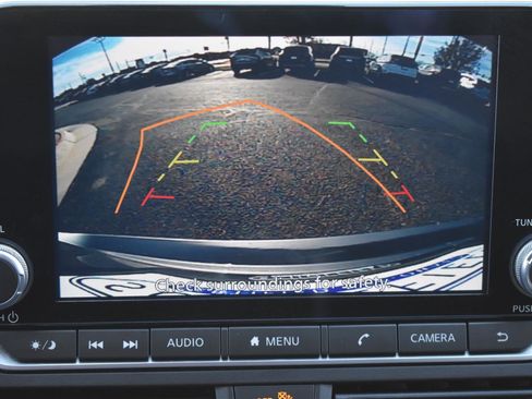 Used 2024 Nissan Altima 2.5 SV image 5