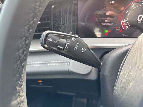 New 2026 Volkswagen Tiguan SE R-Line FWD image 37