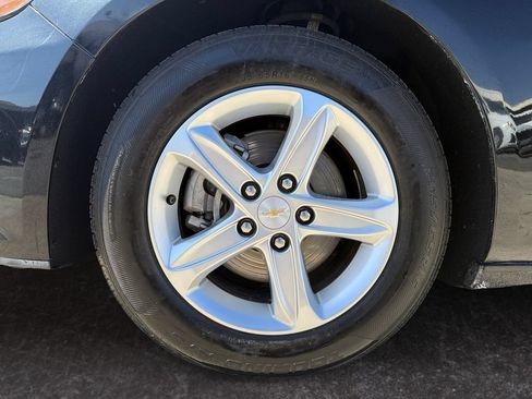 Used 2023 Chevrolet Malibu LT FWD image 10