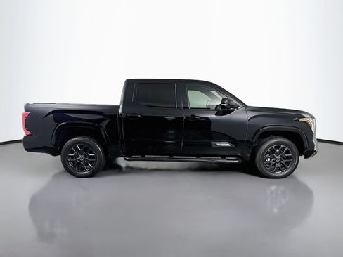 Used 2024 Toyota Tundra Platinum AWD/4WD image 4