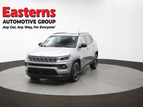 Used 2022 Jeep Compass Latitude w/ Sun and Sound Group AWD/4WD image 56