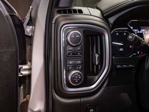 Used 2021 GMC Sierra 2500 Denali w/ Denali Ultimate Package AWD/4WD image 17
