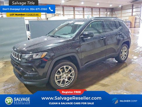 Used 2023 Jeep Compass Latitude AWD/4WD image 1
