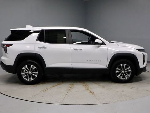Used 2025 Chevrolet Equinox LT AWD/4WD image 7
