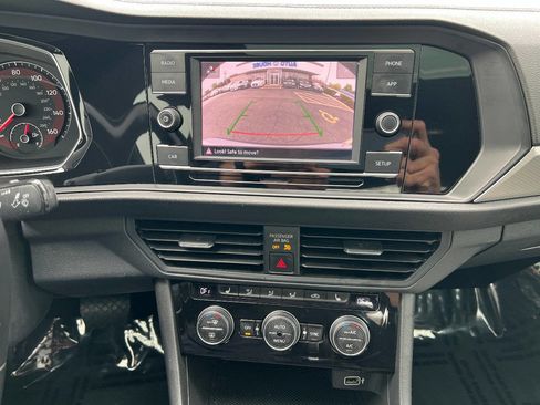 Used 2019 Volkswagen Jetta R-Line FWD image 35