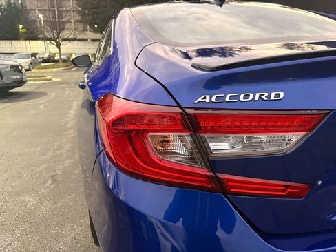 Used 2022 Honda Accord Sport image 11