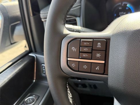 Used 2025 Ford F150 Lightning Flash image 9