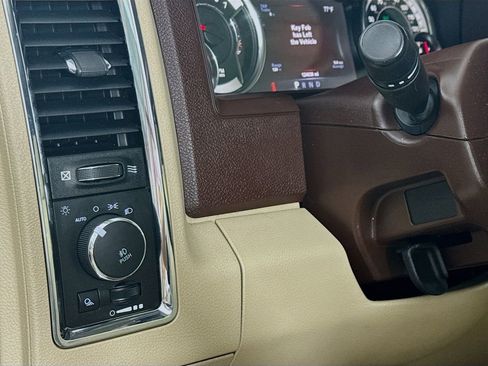 Used 2017 RAM 2500 Laramie AWD/4WD image 10