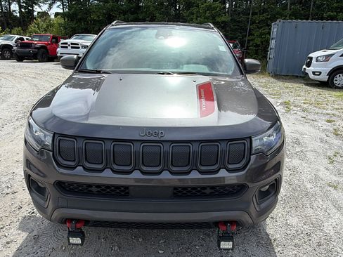 Used 2022 Jeep Compass Trailhawk AWD/4WD image 3
