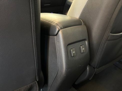 Used 2021 Nissan Kicks SR w/ SR Premium Package FWD image 21