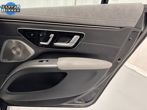 Certified 2022 Mercedes-Benz EQS 580 4MATIC Sedan image 26
